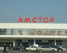 З пограбованого супермаркету в Донецьку винесли 10 млн грн