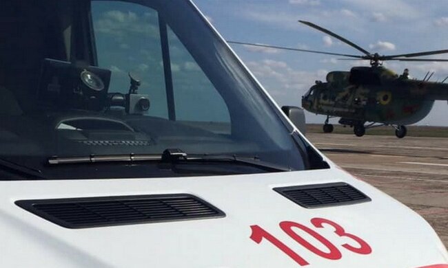 Молиться вся Україна: у Дніпро на двох гелікоптерах доставили тяжко поранених бійців