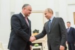 Путін публічно шантажував Додона: у Кремлі тішаться, вважають це верхом дипломатії