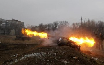 Беспокойная ночь в АТО: боевики накрыли позиции украинских воинов с бронетехники 