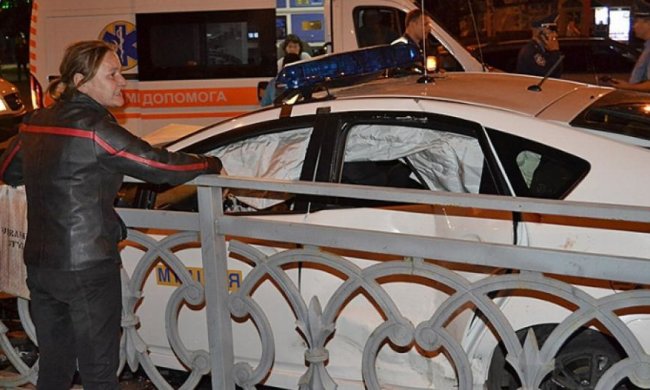 В Ровно микроавтобус врезался в милицейское авто, есть пострадавшие (фото)