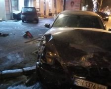 Водитель BMW покалечил двух одесситов