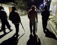 Банда відморозків з битами розгромила авто киян