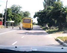 Переповнена маршрутка розвалилася на ходу