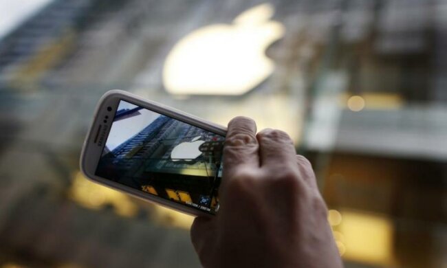 Samsung готовит сокрушительный удар по Apple