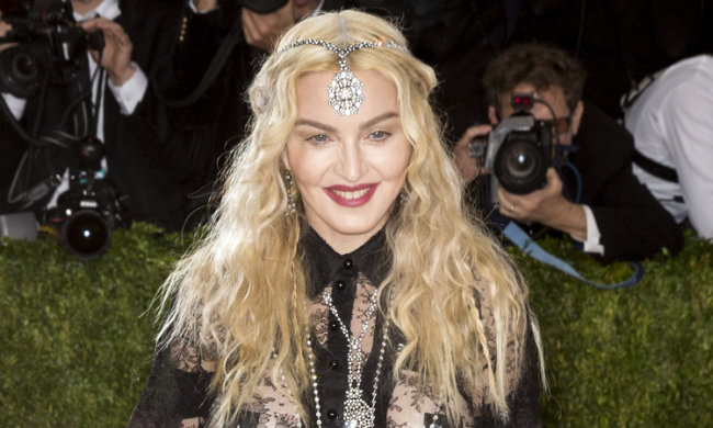 Мадонна нашла смысл жизни и сняла об этом видео: такого вы еще не видели