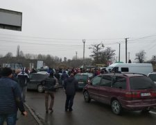 Головне за ніч: кладовище євроблях, "Новоросія" у Києві та звернення Зеленського