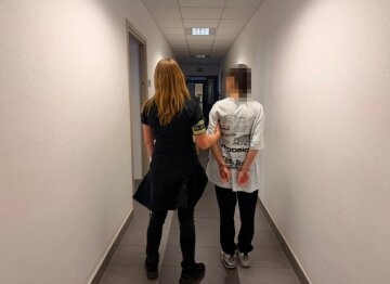 Поліція Варшави затримала пару грабіжників таксі