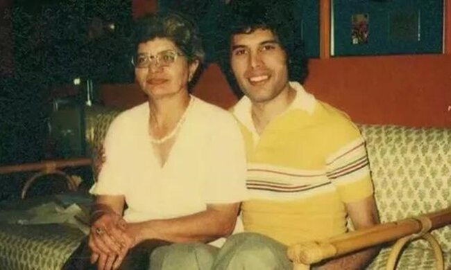 Фредди Меркьюри с матерью, фото ITV