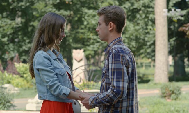 Кадр из сериала, 1+1