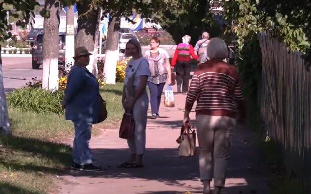 Українські пенсіонери, скріншот: YouTube