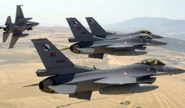 Турецька авіація завдала ударів по позиціях курдів