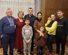 Симчишин показав, як святкує Різдво, як вас багато: "Коло трохи збільшується"