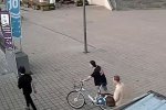 "Таких покидьків потрібно знати в обличчя": заради сміху підлітки втопили орендований байк, фото і відео