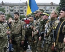 Армія залишиться в Бердянському, біля Широкиного - Порошенко