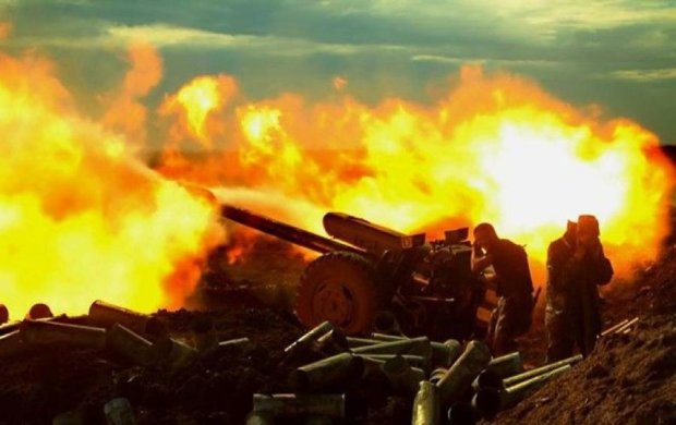 Под Донецком идет бой, есть погибшие