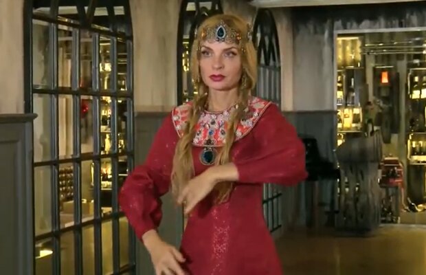 Прикарпатська красуня підкорила суддів на "Mrs. Ukraine International 2020": "Княгиня Ольга"
