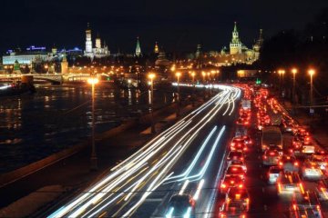 За ваши налоги: по Москве разъезжает нардеп на государственном авто