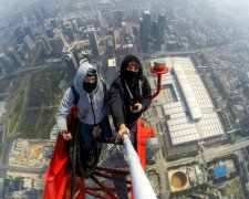 ЖЕСТЬ! Відомий екстремал випадково зняв свою смерть