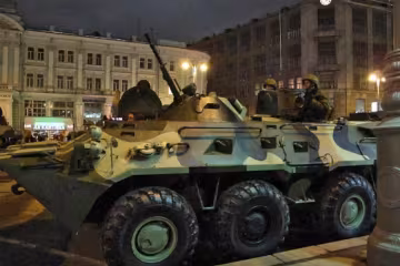 Москву заполонила военная техника (фото)