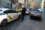 "Небесний подарунок" з київського мосту змусив водіїв нервувати: відео
