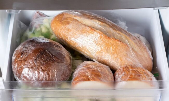 Хлеб в морозилке