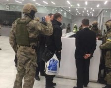 Детективи НАБУ взялися за центральний офіс Приватбанку