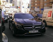 Депутат позбувся найважливішого, поки був в магазині