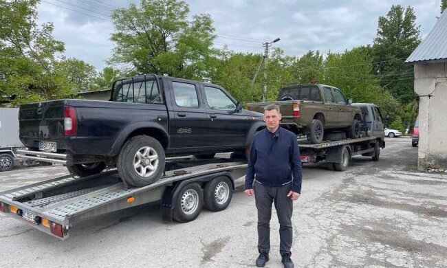 Артур Палатний: "Українська команда" передала захисникам на передовій машини та спорядження