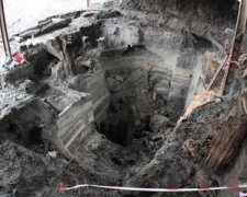 На Поштовій завалилися розкопки