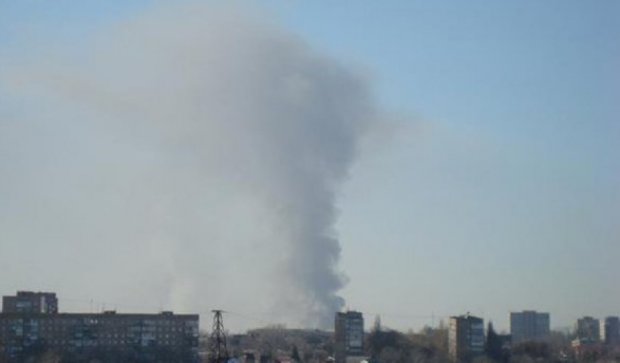 Мешканці Донецька налякані дивними вибухами з аеропорту