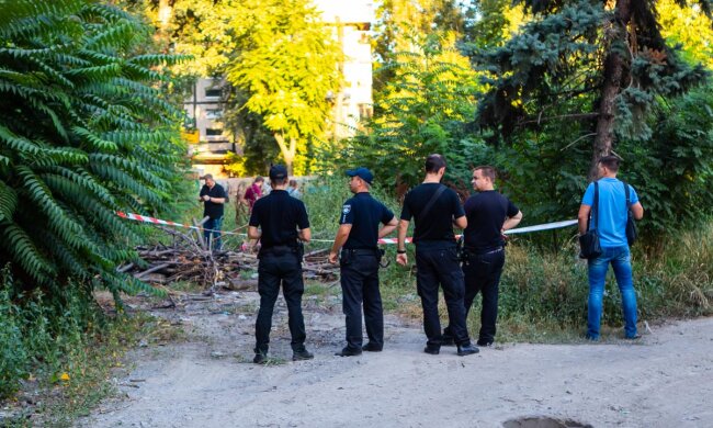 Отрезали голову и замотали в тряпки: искалеченное тело обнаружили в центре Днепра, город в панике