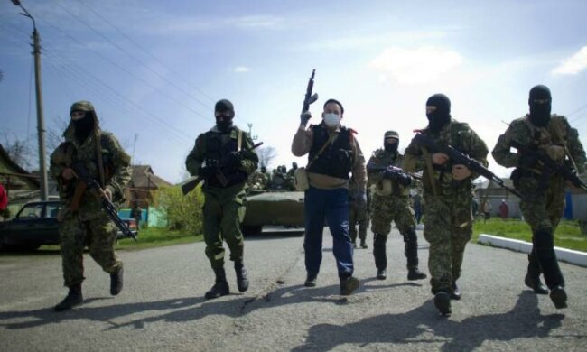 Боевики лупят по Донбассу, есть раненые: подробности