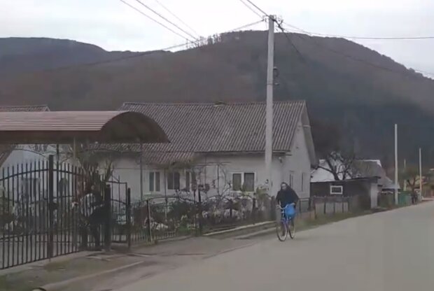 Село Колочава, кадр из видео