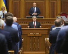 Срочное заявление Порошенко: придется разобраться с украинским языком
