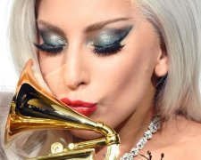 Lady Gaga решила немного пошалить на Рождество