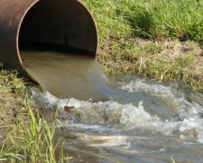 Сморід на все село: Київщина потопає у фекаліях