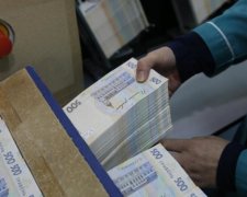 Це не рейтинг президентського "гаманця" має зростати, а економічні показники України, - політолог