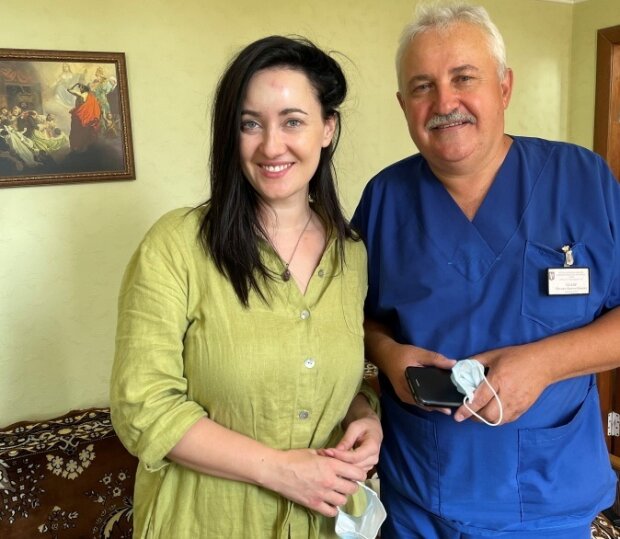 Ведуча 1+1 Соломія Вітвіцька вийшла в ефір після ДТП одразу з лікарні: "Поставили крапельницю, шишка на лобі"