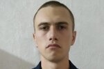 Солдат зарубил офицера и расстрелял сослуживцев, которые к нему "приставали", и поехал к бабушке