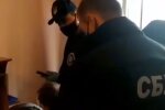 Хакер з Франківська поставив на вуха весь світ, продавши найбільшу базу даних в історії - Бонд нервово курить