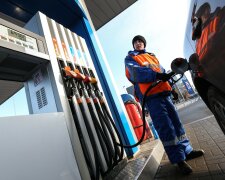 Україну накрило хвилею "паливної" революції, водії забули про бензин: що відбувається
