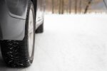 Украинским водителям советуют готовить 340 гривен за "неправильные шины"