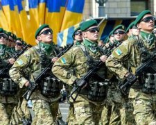 Українські воїни прибули до Польщі на бойові навчання