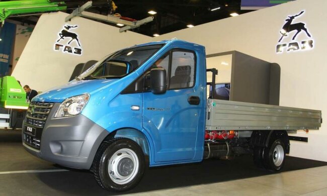 Українці почали активніше купувати російські автомобілі