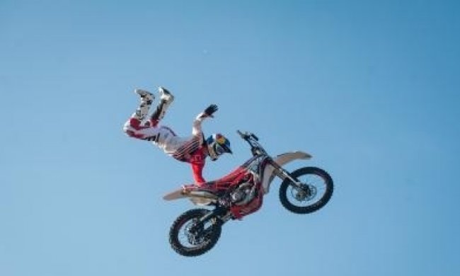 "Мертва петля" відправила українця в лікарню і до книги рекордів Гіннеса