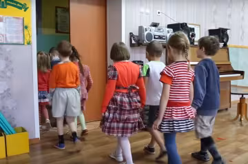 дитсадок, скріншот з відео