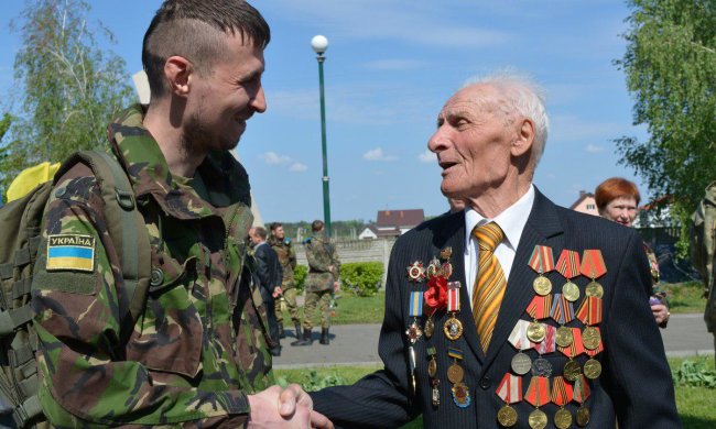 Водіїв змусять безкоштовно перевозити ветеранів: в Україні взялися за важливий закон