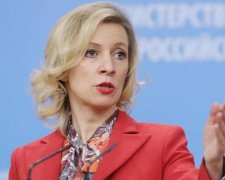 "Собачі пригоди" Захарової викликали ажіотаж у соцмережах