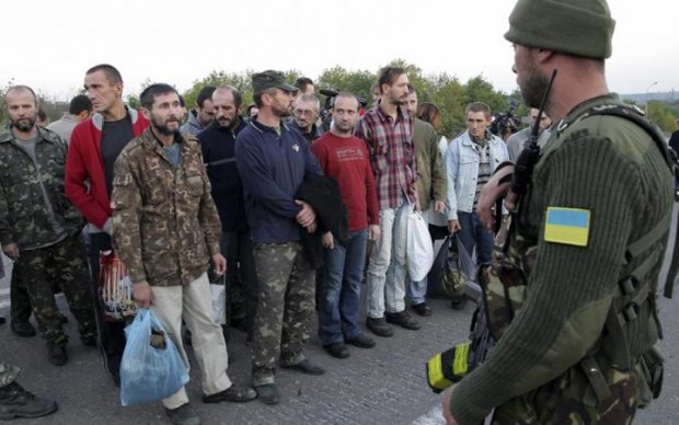 Три сотні бойовиків попросилися до України
